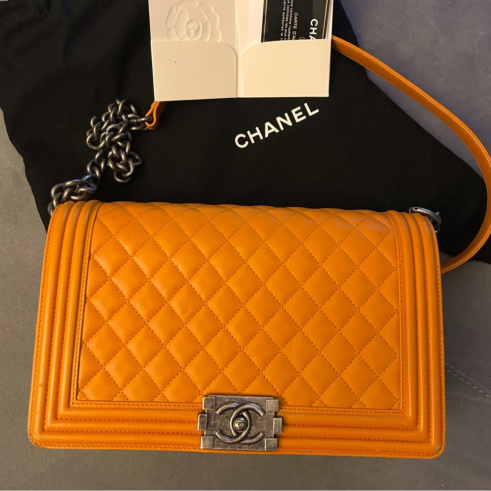 Chanel Large Quilted lambskin Shoulder BoyBag